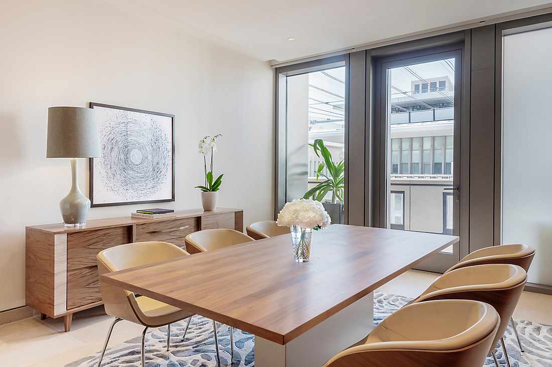 Four Bedroom Apartment - Penthouse dining room
